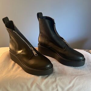 NWOT H&M black zip up combat boot